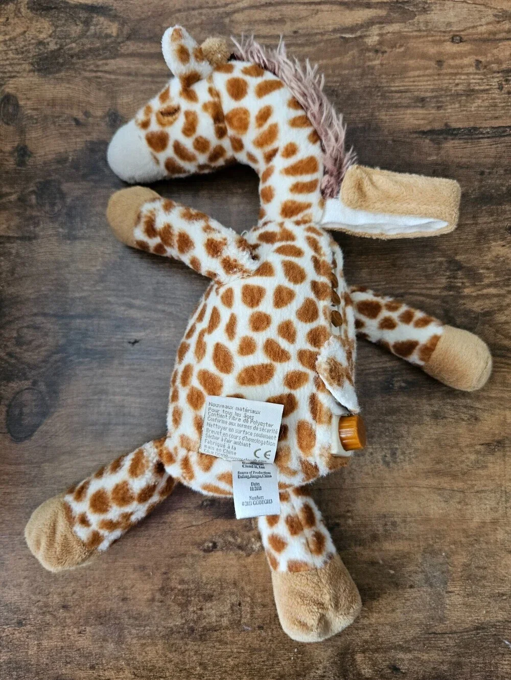 Cloud B Gentle Giraffe soothing sound machine and plush stuffed animal